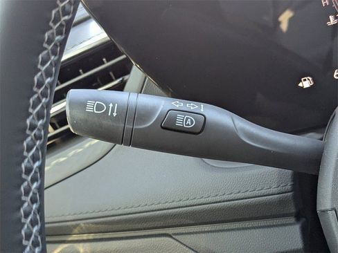 Used 2025 Buick Encore GX Avenir w/ Avenir Technology Package image 35