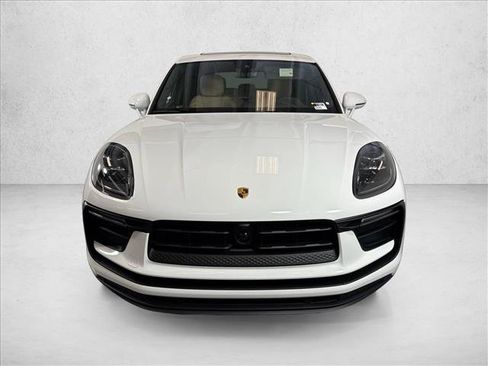 Certified 2026 Porsche Macan AWD/4WD image 6