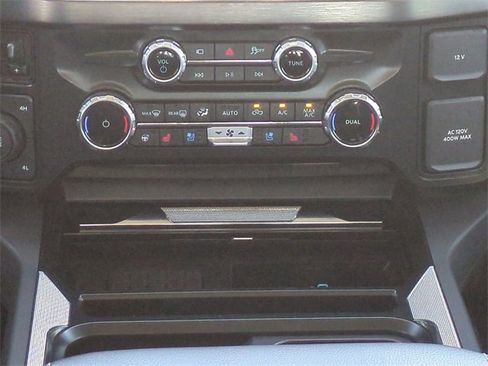 Certified 2025 Ford F350 Lariat w/ Chrome Package image 19