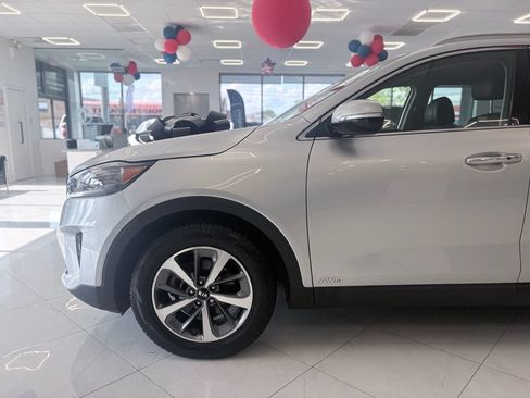 Used 2019 Kia Sorento EX AWD/4WD image 6