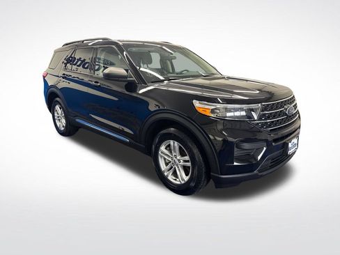 Used 2023 Ford Explorer XLT AWD/4WD image 7