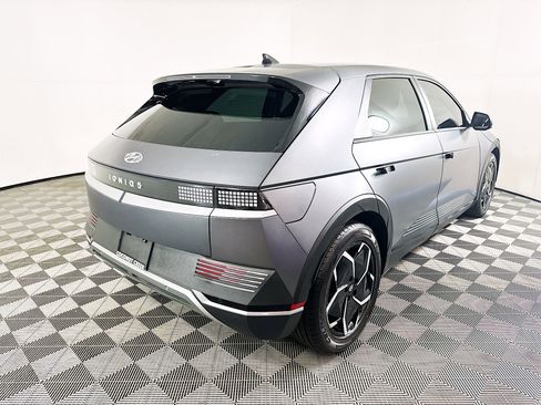 Used 2024 Hyundai Ioniq 5 SEL image 3