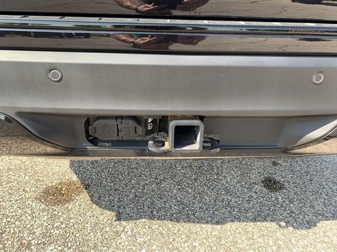 Used 2022 Ford Explorer ST-Line w/ Class IV Trailer Tow Package image 7