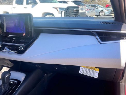 Used 2026 Toyota Corolla SE FWD image 18