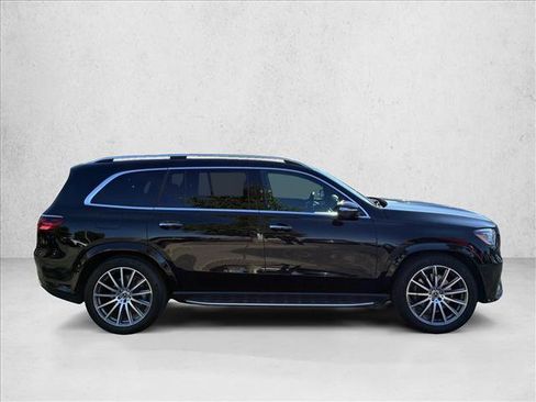 Certified 2025 Mercedes-Benz GLS 580 4MATIC image 4