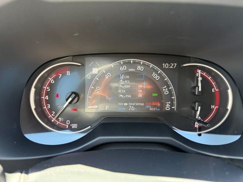 Used 2025 Toyota RAV4 XLE FWD image 11