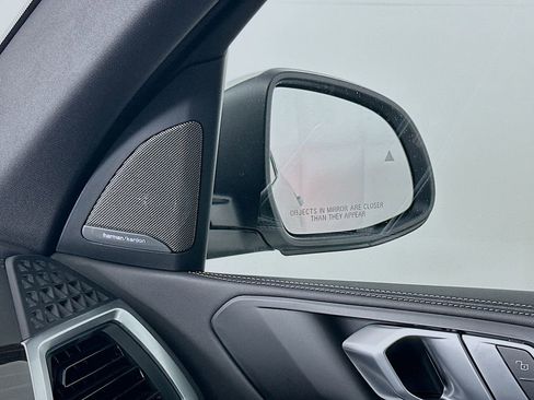 New 2026 BMW X5 xDrive40i w/ Climate Comfort Package image 24