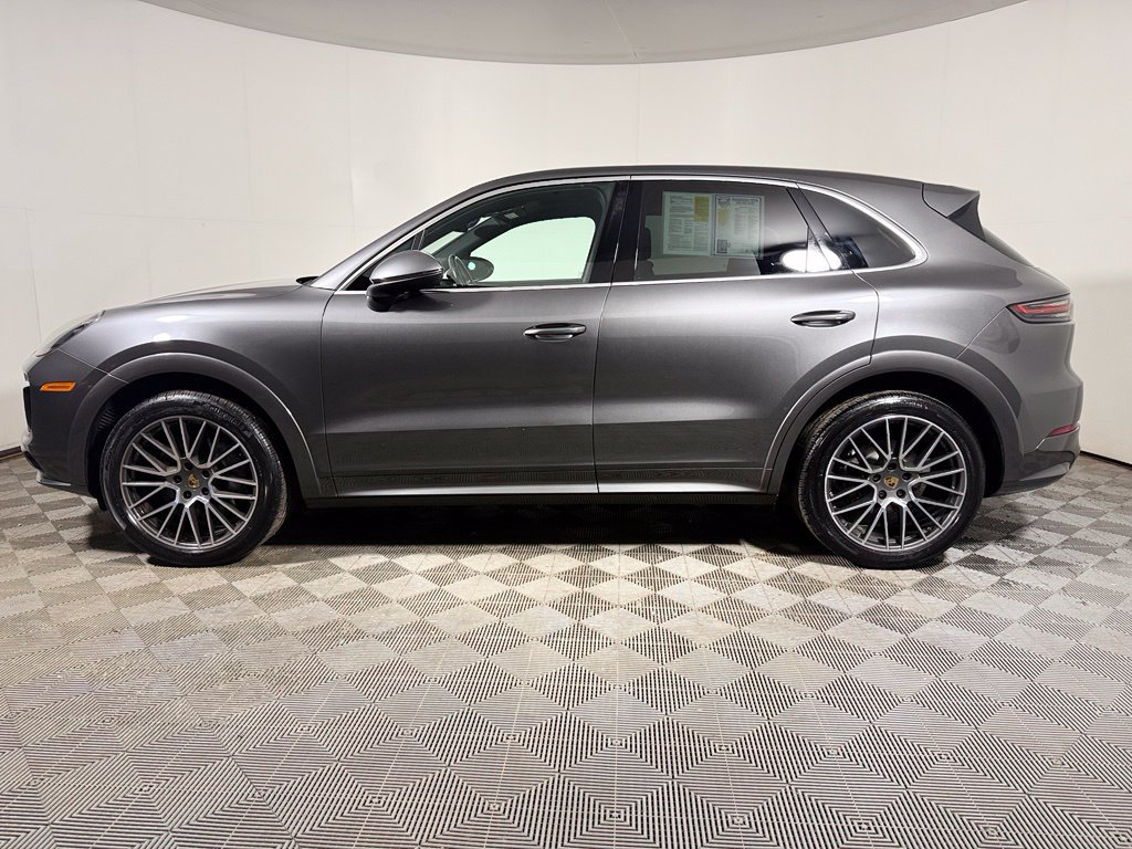 Used 2021 Porsche Cayenne S AWD/4WD image 3