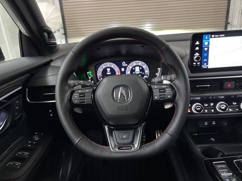 Certified 2025 Acura ADX A-Spec image 17