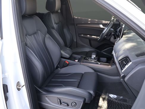 Used 2023 Audi Q5 2.0T Premium Plus w/ Premium Plus Package AWD/4WD image 19