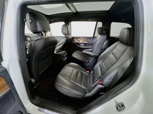 Used 2022 Mercedes-Benz GLS 450 4MATIC image 23