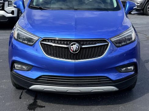 Used 2018 Buick Encore Essence AWD/4WD image 2