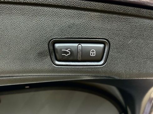 Used 2024 Maserati Grecale Trofeo AWD/4WD image 31