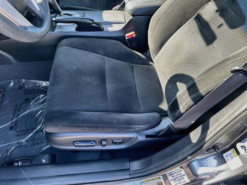 Used 2012 Honda Accord EX image 17