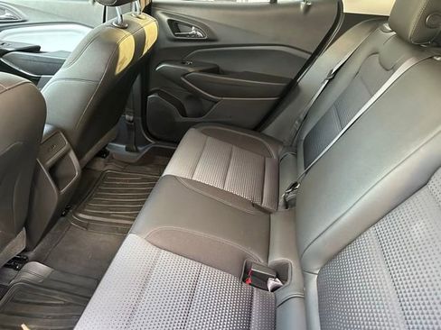 Used 2025 Chevrolet Trax LT FWD image 9