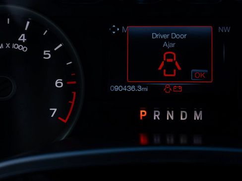 Used 2019 Ford F150 XLT w/ Equipment Group 302A Luxury AWD/4WD image 18
