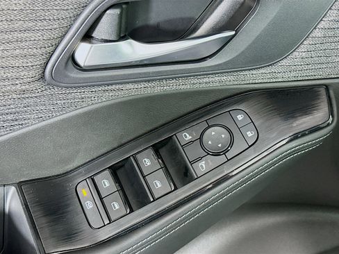 Used 2023 Nissan Rogue SV FWD image 15