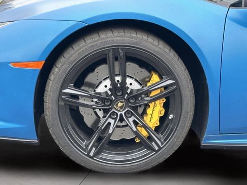 Used 2020 Lamborghini Huracan EVO RWD image 60