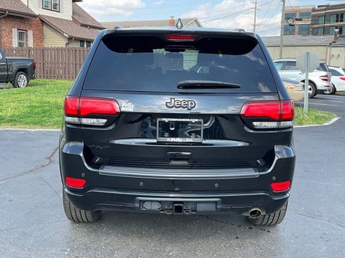 Used 2019 Jeep Grand Cherokee Altitude image 6
