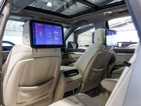 Used 2025 Cadillac Escalade Sport Platinum w/ LPO, Floor Liner Package image 29