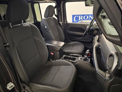 Used 2021 Jeep Wrangler Unlimited Sport image 30