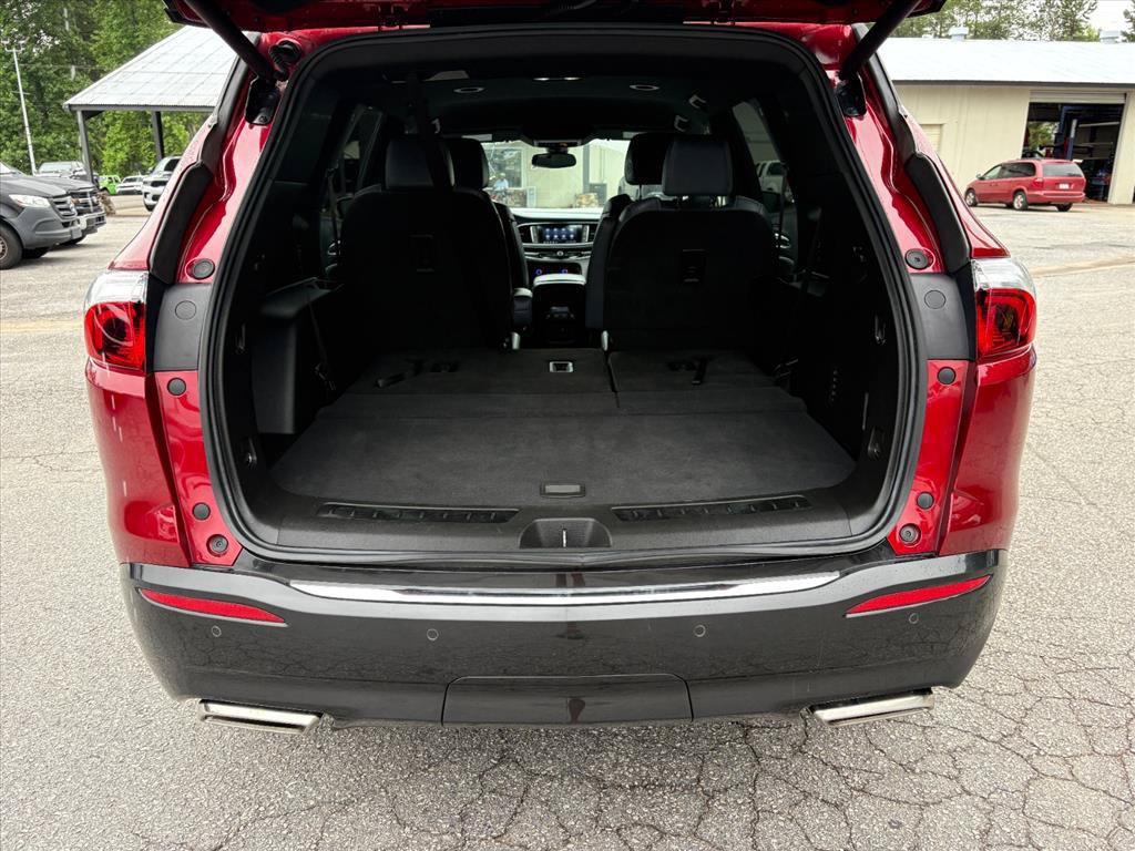 Used 2022 Buick Enclave Essence w/ Sport Touring Edition AWD/4WD image 25