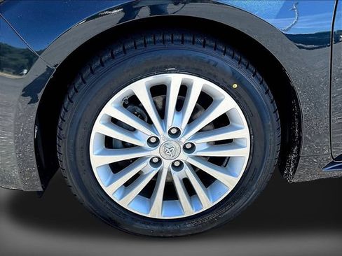 Used 2015 Toyota Avalon Limited w/ Technology Package FWD image 41