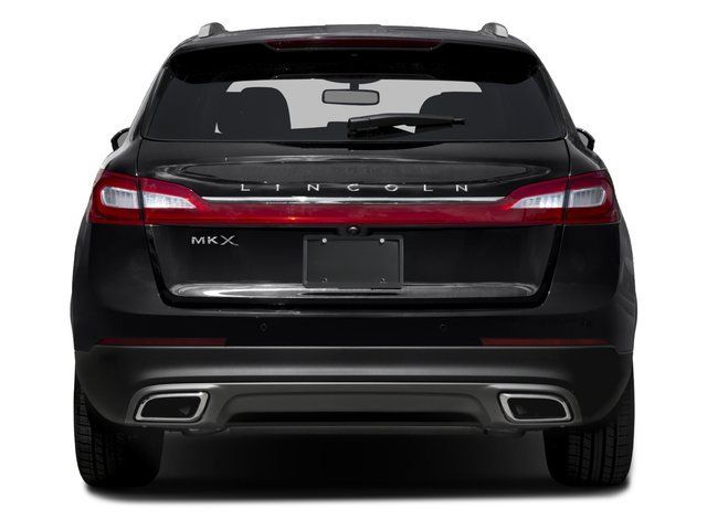 Used 2016 Lincoln MKX Reserve w/ Cargo Accessories Package FWD image 5