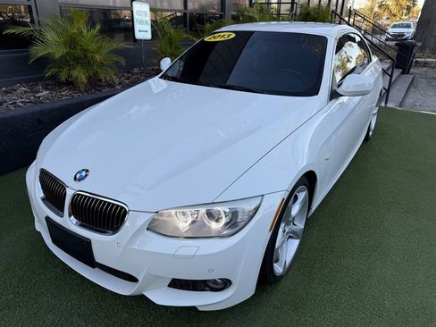 Used 2013 BMW 335i Convertible image 11