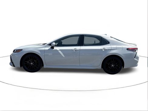 Used 2024 Toyota Camry XSE image 6