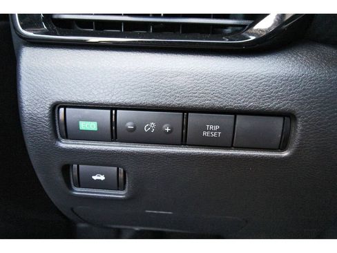 Used 2025 Nissan Sentra SV w/ All-Weather Package FWD image 19