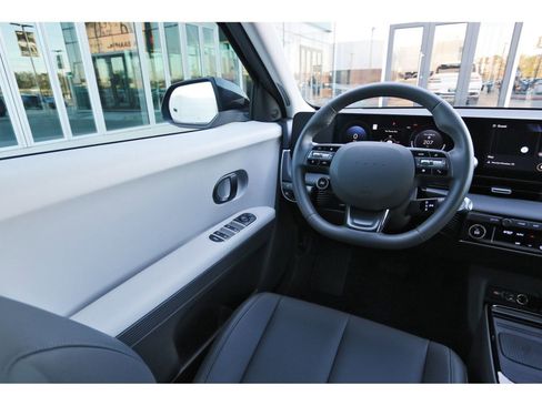 Certified 2025 Hyundai Ioniq 5 SEL RWD image 10