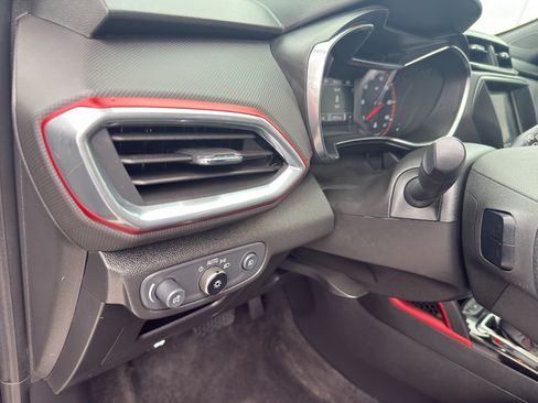 Certified 2022 Chevrolet TrailBlazer RS AWD/4WD image 15