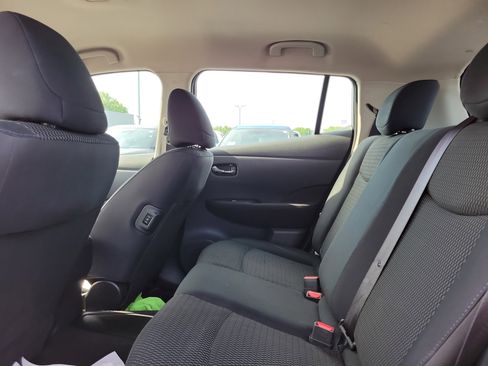 Used 2013 Nissan Leaf S image 11