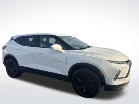 Used 2023 Chevrolet Blazer LT image 7
