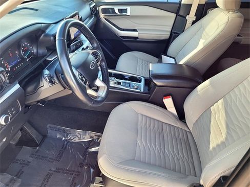 Certified 2021 Ford Explorer XLT w/ Class III Trailer Tow Package image 10