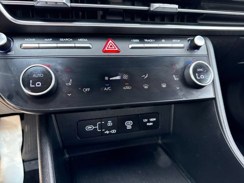 Used 2024 Hyundai Sonata SEL FWD image 17