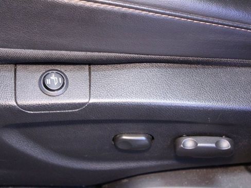 Used 2020 Chevrolet Trax LT w/ Driver Confidence Package image 18