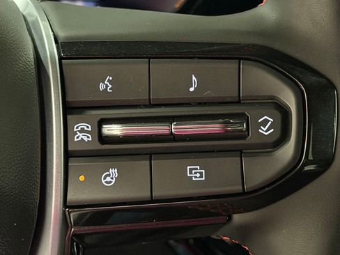 Certified 2025 Chevrolet Colorado Z71 w/ Z71 Convenience Package 2 image 39