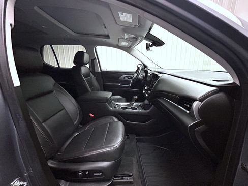 Used 2020 Chevrolet Traverse RS AWD/4WD image 15