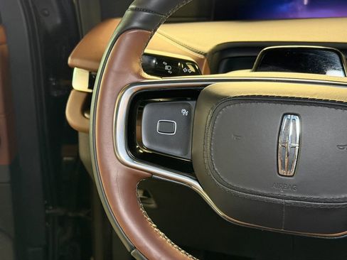 Used 2025 Lincoln Navigator Reserve AWD/4WD image 25