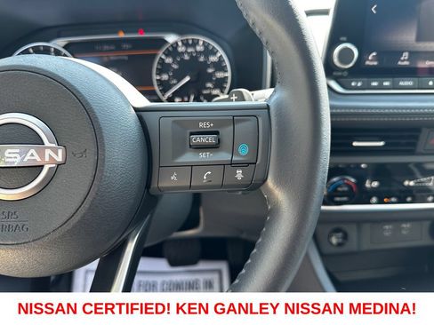 Certified 2024 Nissan Rogue SV w/ SV Premium Package AWD/4WD image 30