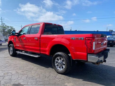 Used 2017 Ford F250 XLT w/ XLT Premium Package AWD/4WD image 5