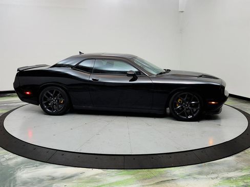 Used 2019 Dodge Challenger SXT w/ Plus Package RWD image 4