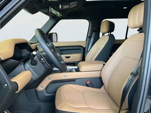 Used 2025 Land Rover Defender 130 V8 image 11