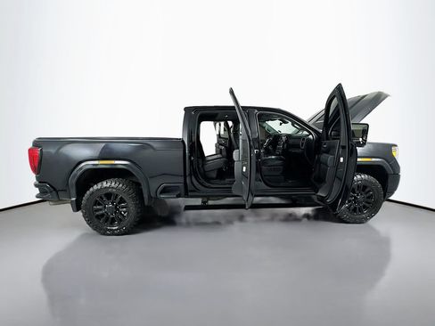 Used 2022 GMC Sierra 3500 Denali w/ Denali Black Diamond Edition AWD/4WD image 28