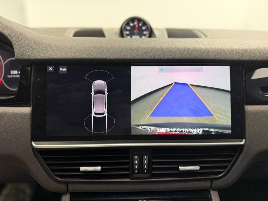 Used 2019 Porsche Cayenne S w/ Premium Plus Package AWD/4WD image 82