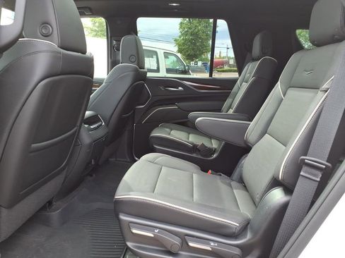 Used 2023 Cadillac Escalade Premium Luxury w/ LPO, Floor Liner Package AWD/4WD image 11