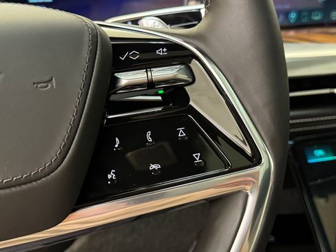 New 2025 Cadillac Escalade Sport Platinum w/ LPO, ONYX Package image 35