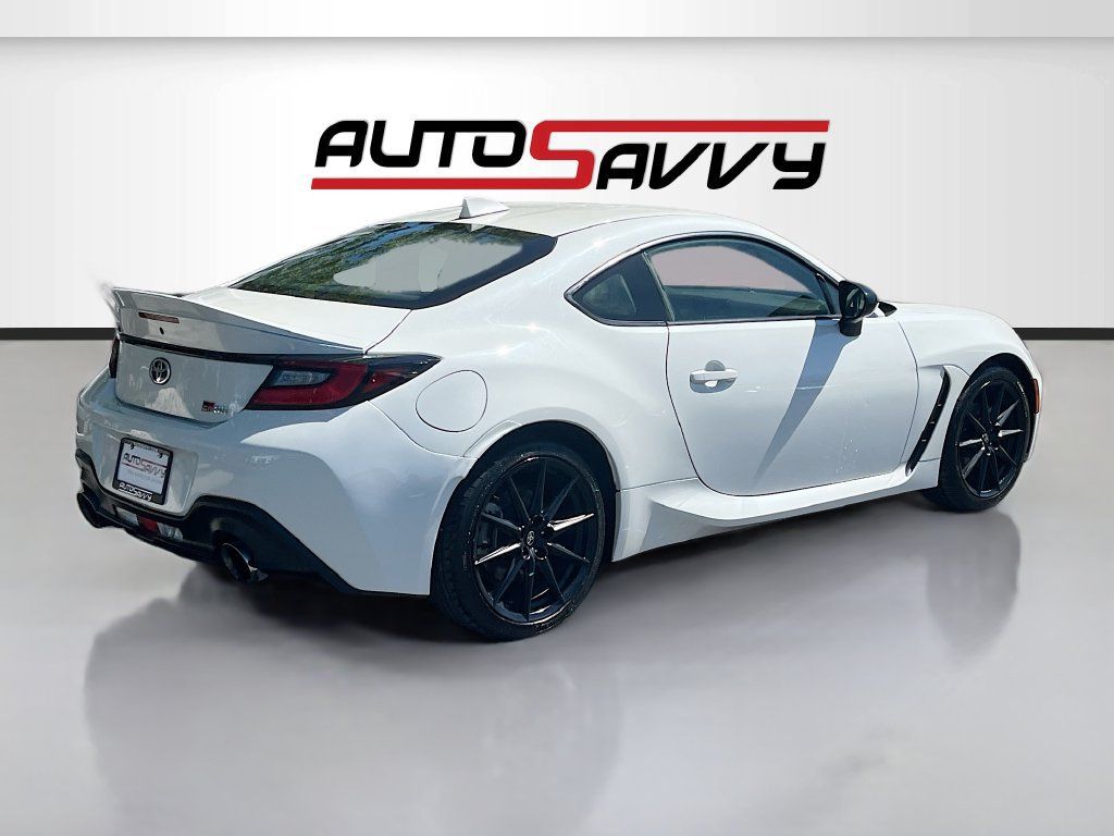 Used 2023 Toyota GR86 Premium RWD image 7